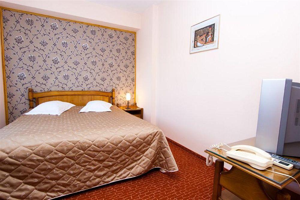 Hotel Onix Cluj-Napoca Extérieur photo