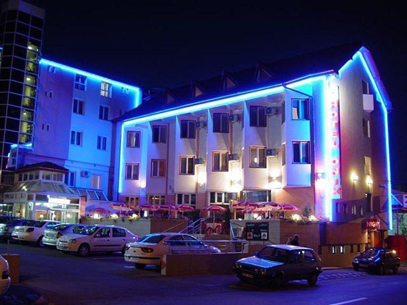 Hotel Onix Cluj-Napoca Extérieur photo