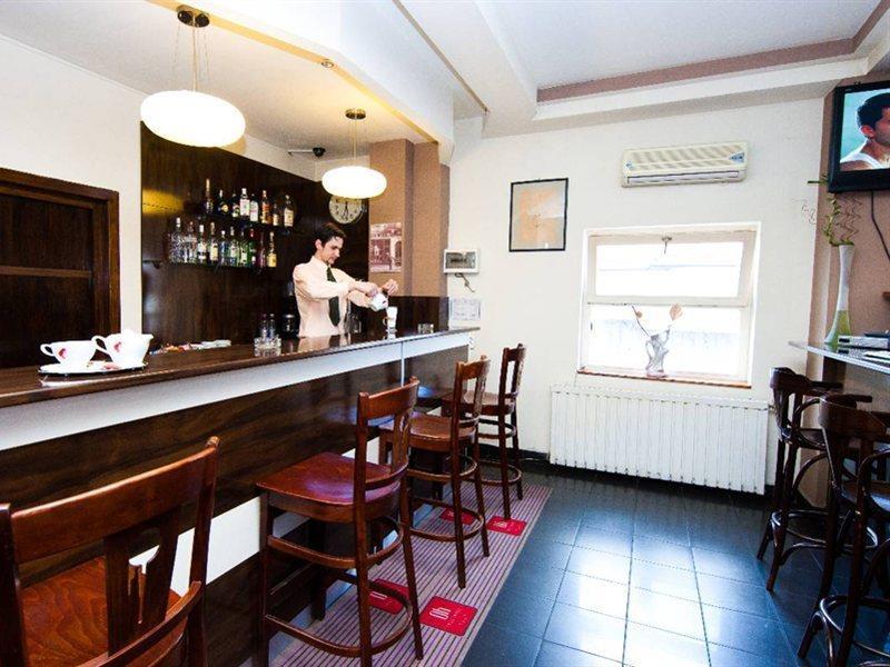 Hotel Onix Cluj-Napoca Extérieur photo