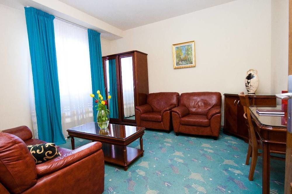 Hotel Onix Cluj-Napoca Extérieur photo
