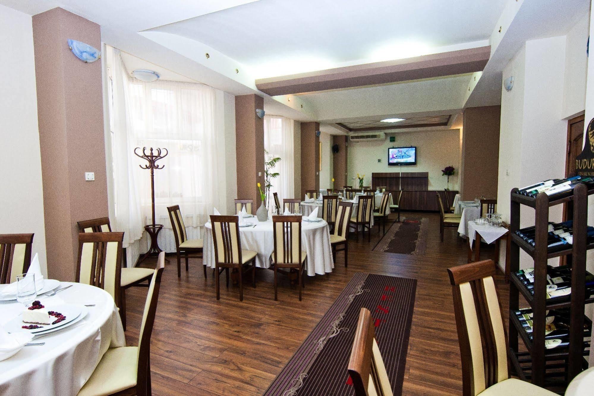 Hotel Onix Cluj-Napoca Extérieur photo