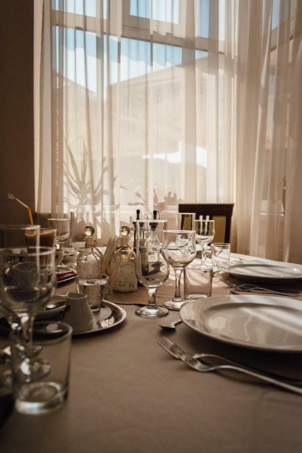 Hotel Onix Cluj-Napoca Extérieur photo