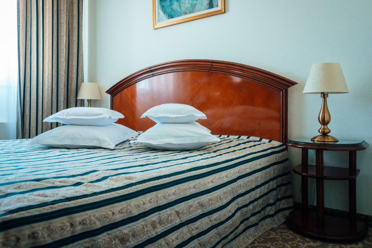 Hotel Onix Cluj-Napoca Extérieur photo