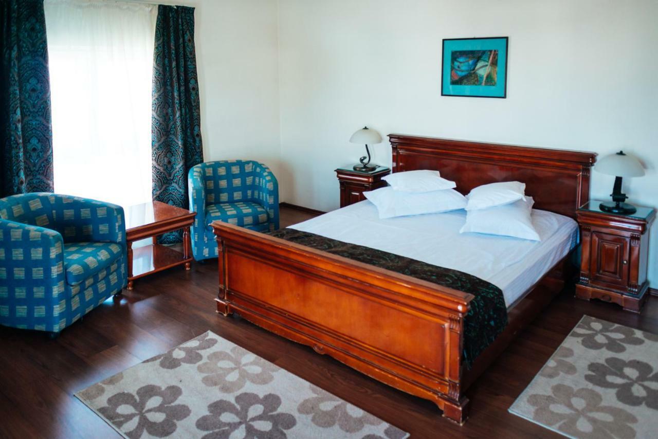 Hotel Onix Cluj-Napoca Extérieur photo